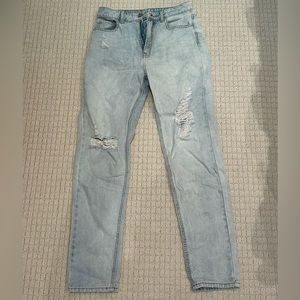 Urban Outfitters BDG Mom Jean, Light Wash, Size 27